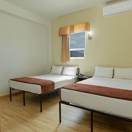 Hotel Plaza Del Arco Express Монтеррей Екстер'єр фото