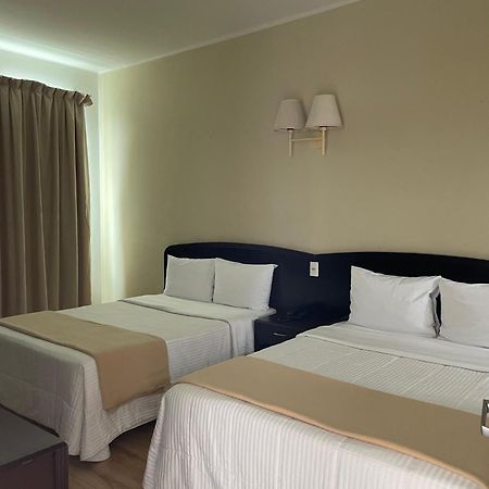 Hotel Plaza Del Arco Express Монтеррей Екстер'єр фото