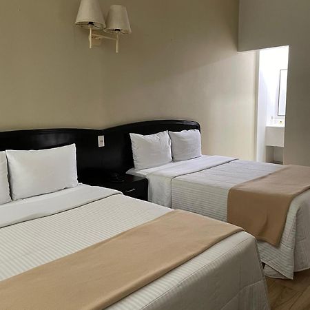 Hotel Plaza Del Arco Express Монтеррей Екстер'єр фото