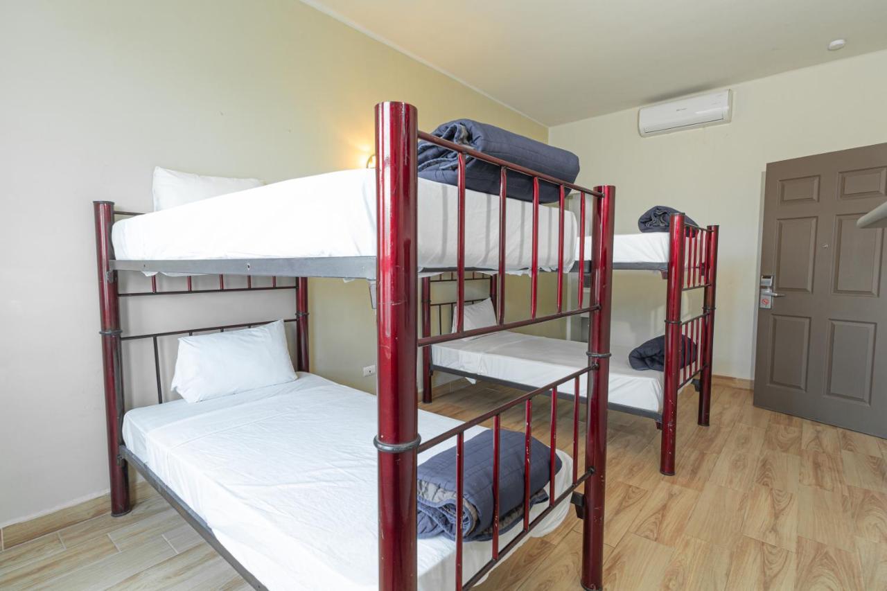 Hotel Plaza Del Arco Express Монтеррей Екстер'єр фото