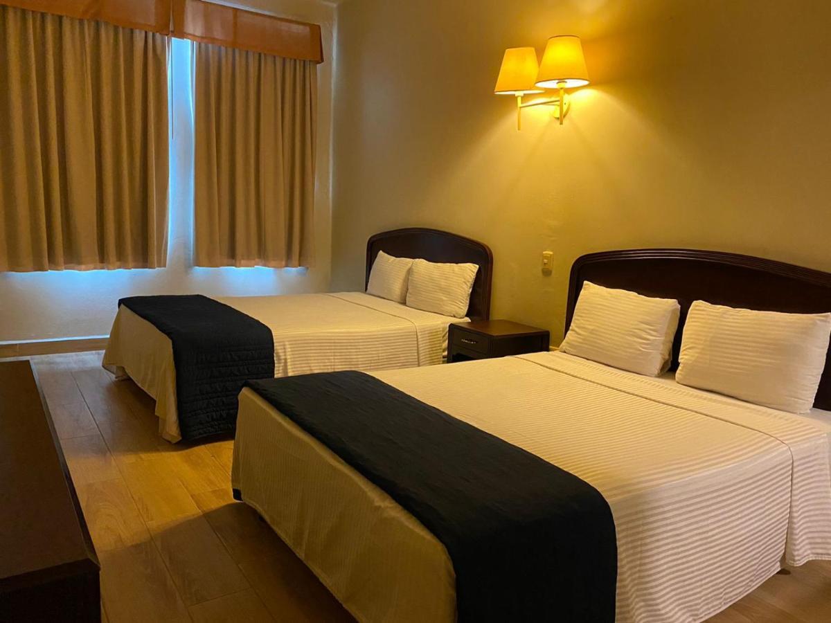Hotel Plaza Del Arco Express Монтеррей Екстер'єр фото
