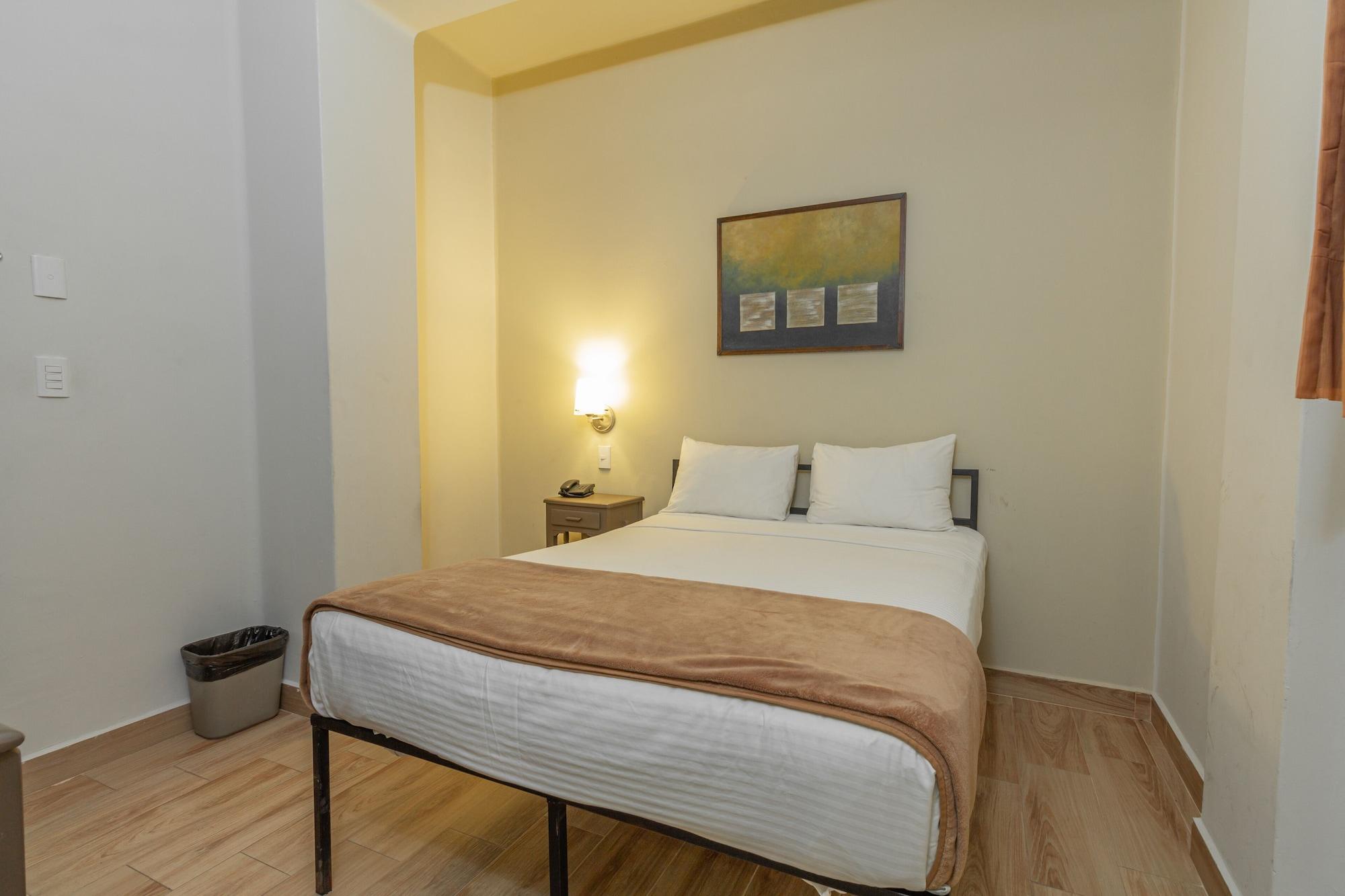 Hotel Plaza Del Arco Express Монтеррей Екстер'єр фото