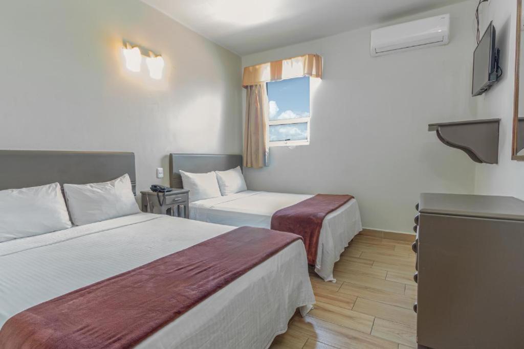 Hotel Plaza Del Arco Express Монтеррей Екстер'єр фото