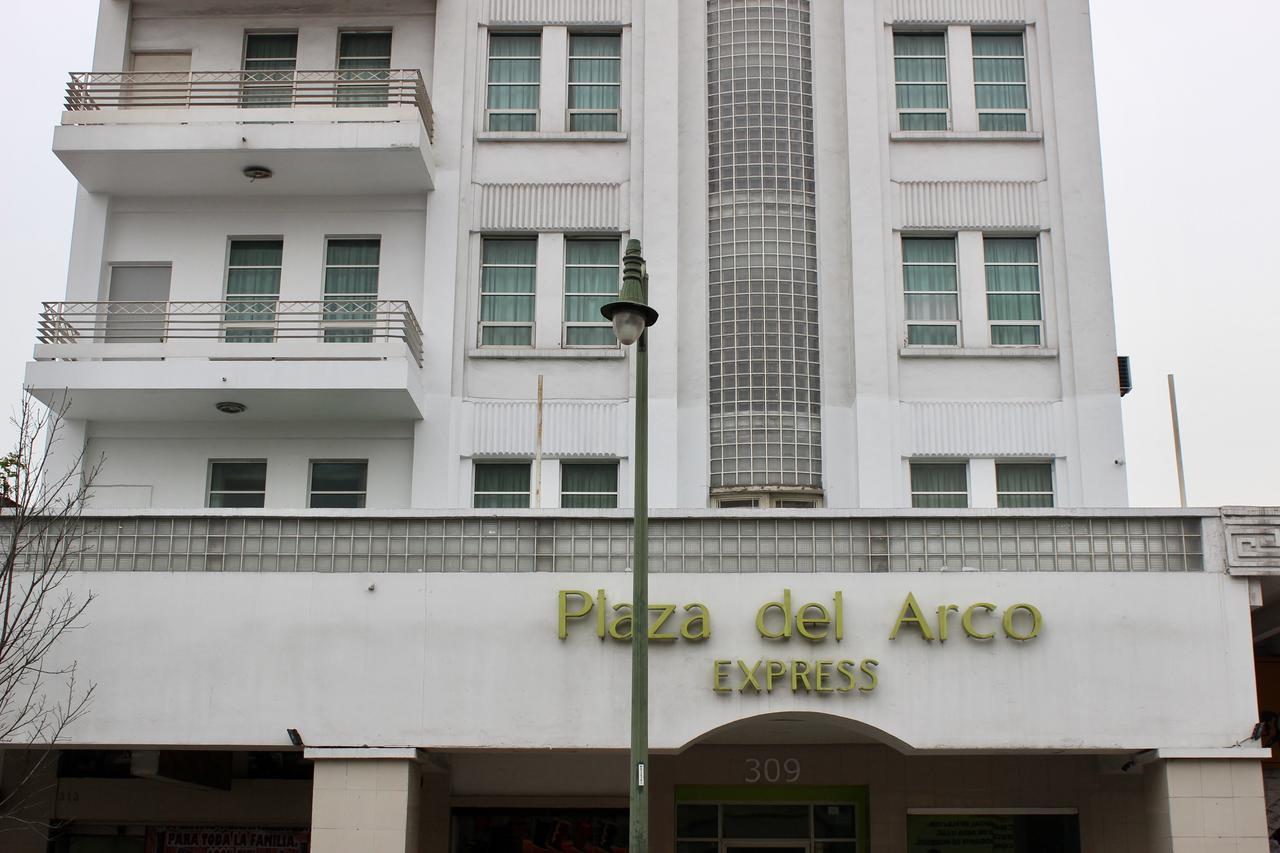 Hotel Plaza Del Arco Express Монтеррей Екстер'єр фото