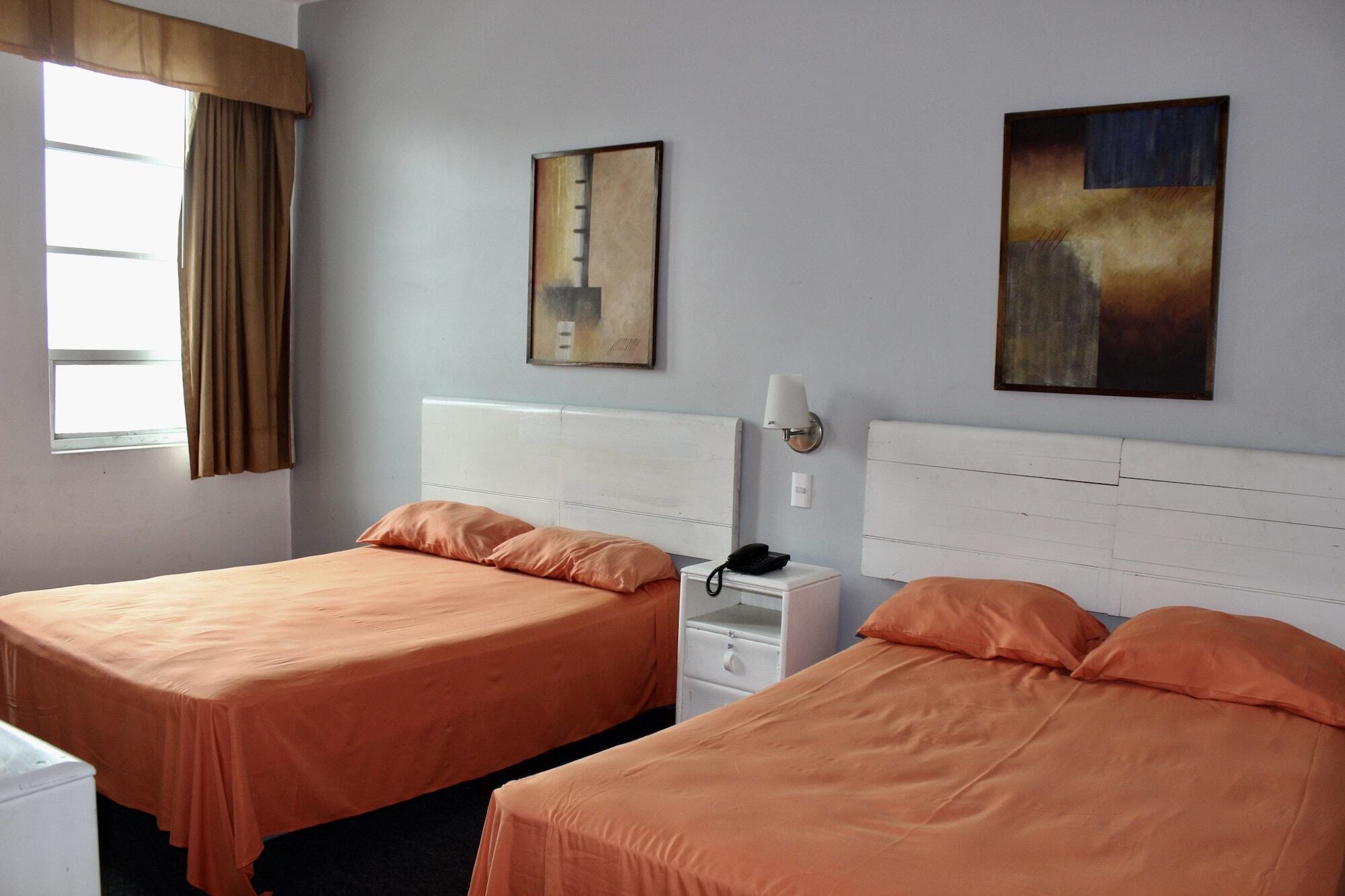 Hotel Plaza Del Arco Express Монтеррей Екстер'єр фото